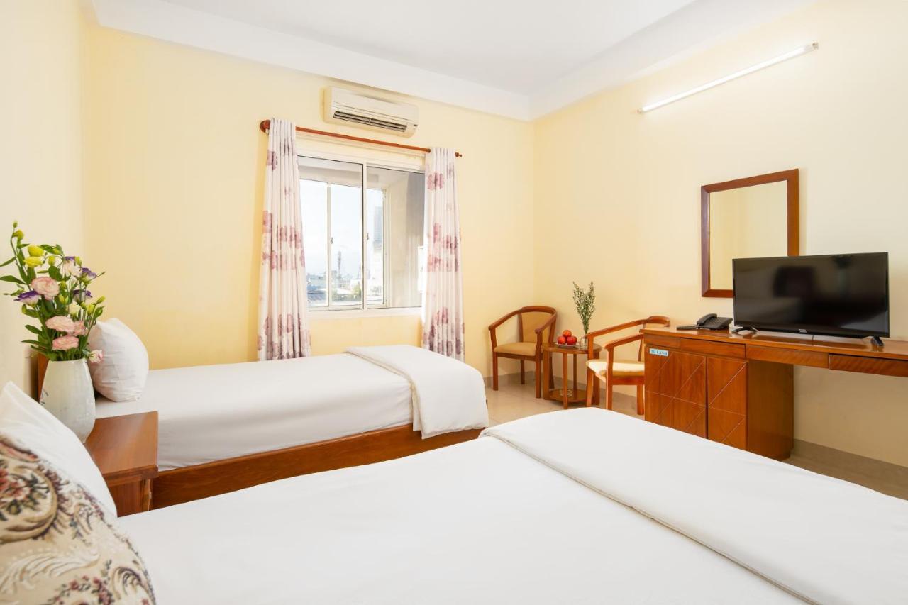 Thanh Lan Riverside Hotel Da Nang Exterior photo